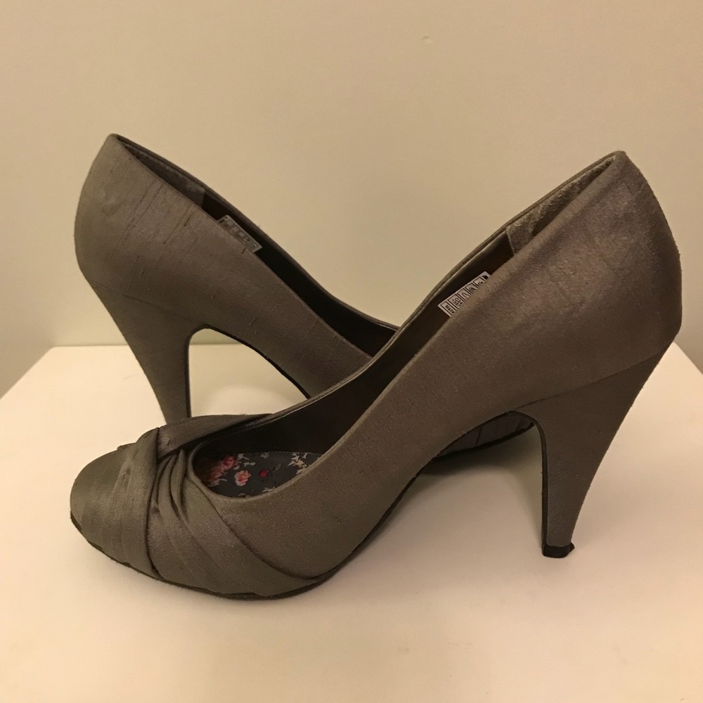 Grey Closed Toe Heels Size 8.5